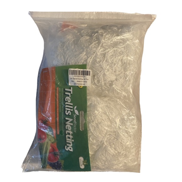 Seedfactor Trellis Netting 5 x 60ft Easy Harvesting 6 Inch Square Mesh Net - Picture 3 of 3